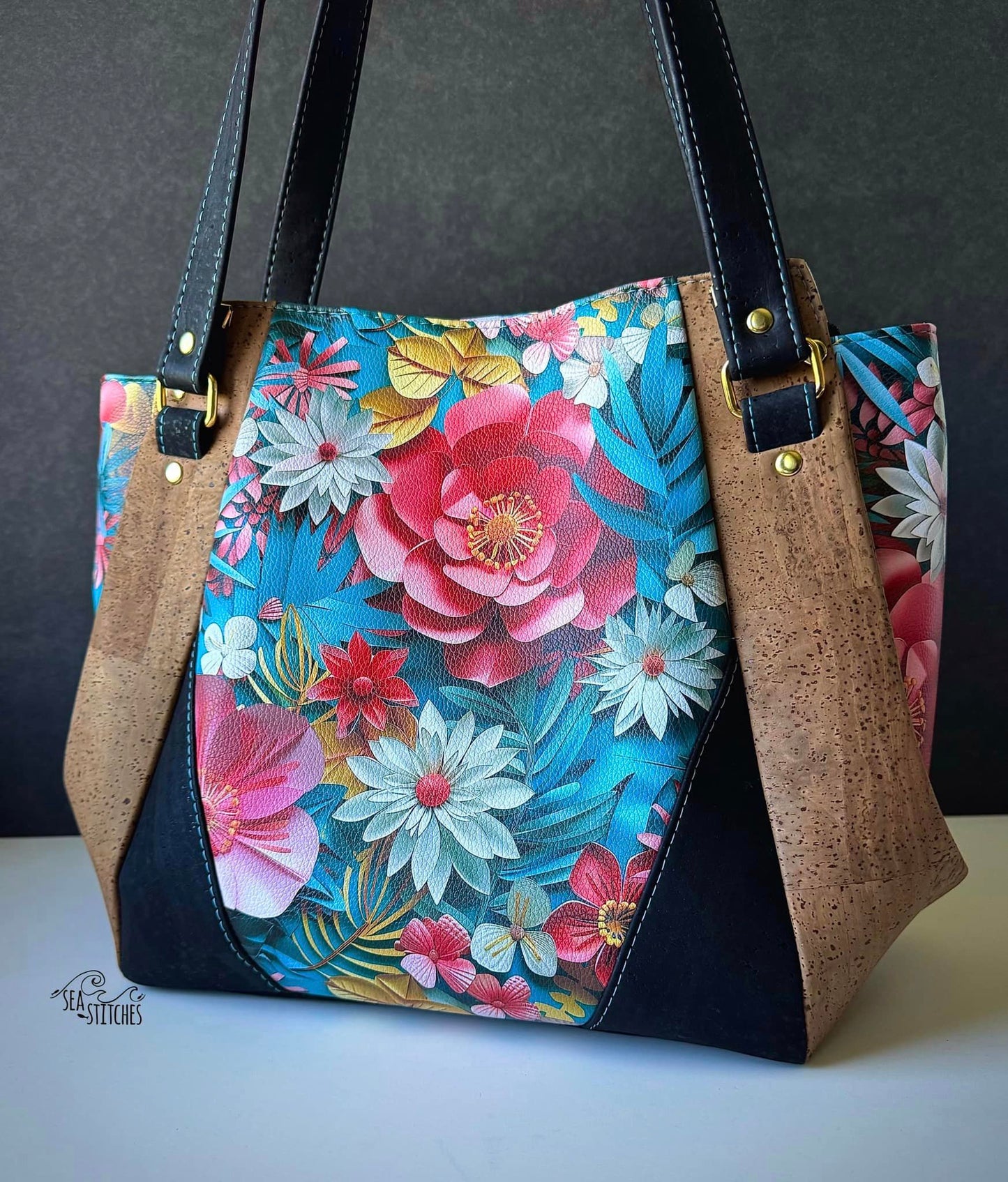 The Samaren Shoulder Bag PDF Pattern with Videos