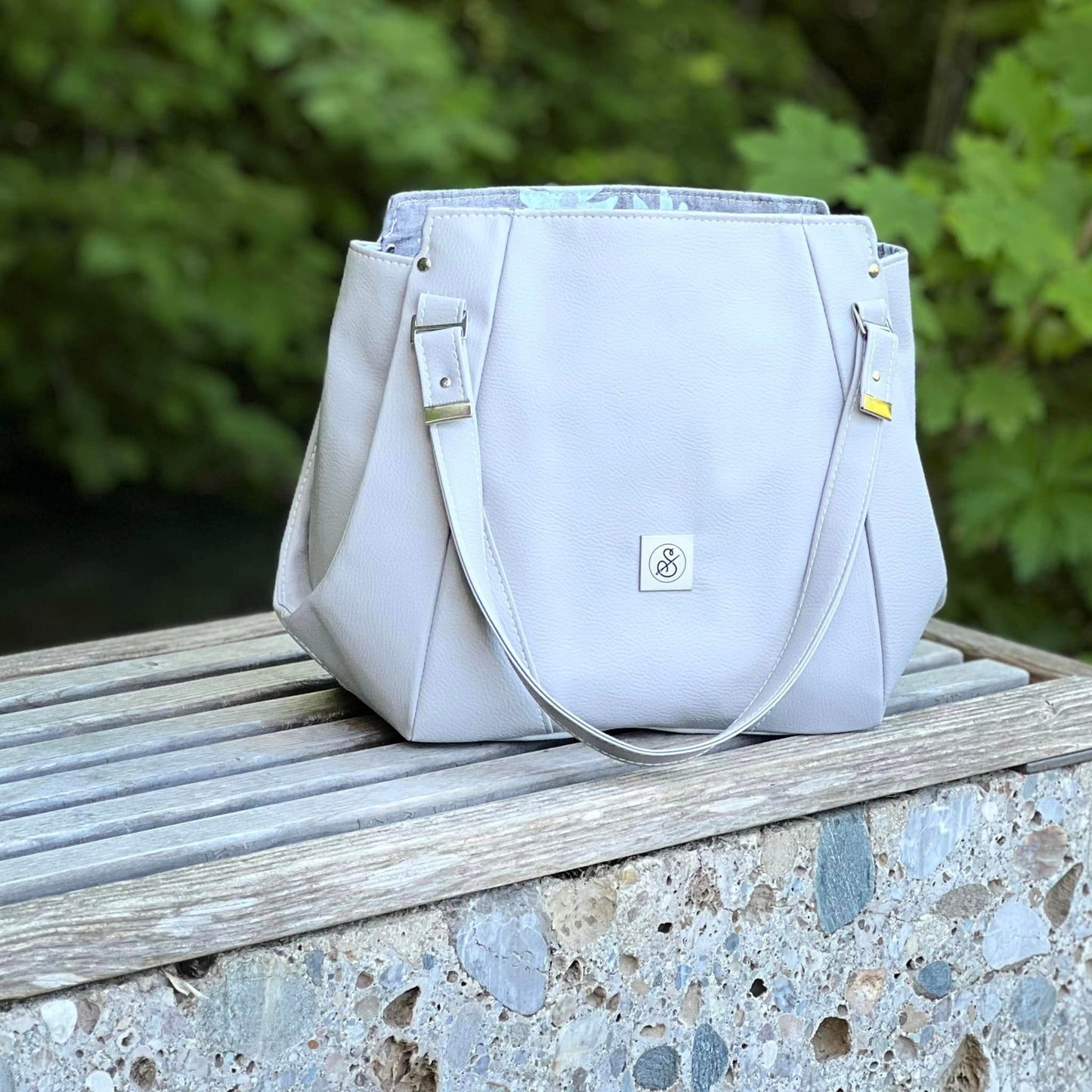 The Samaren Shoulder Bag PDF Pattern with Videos