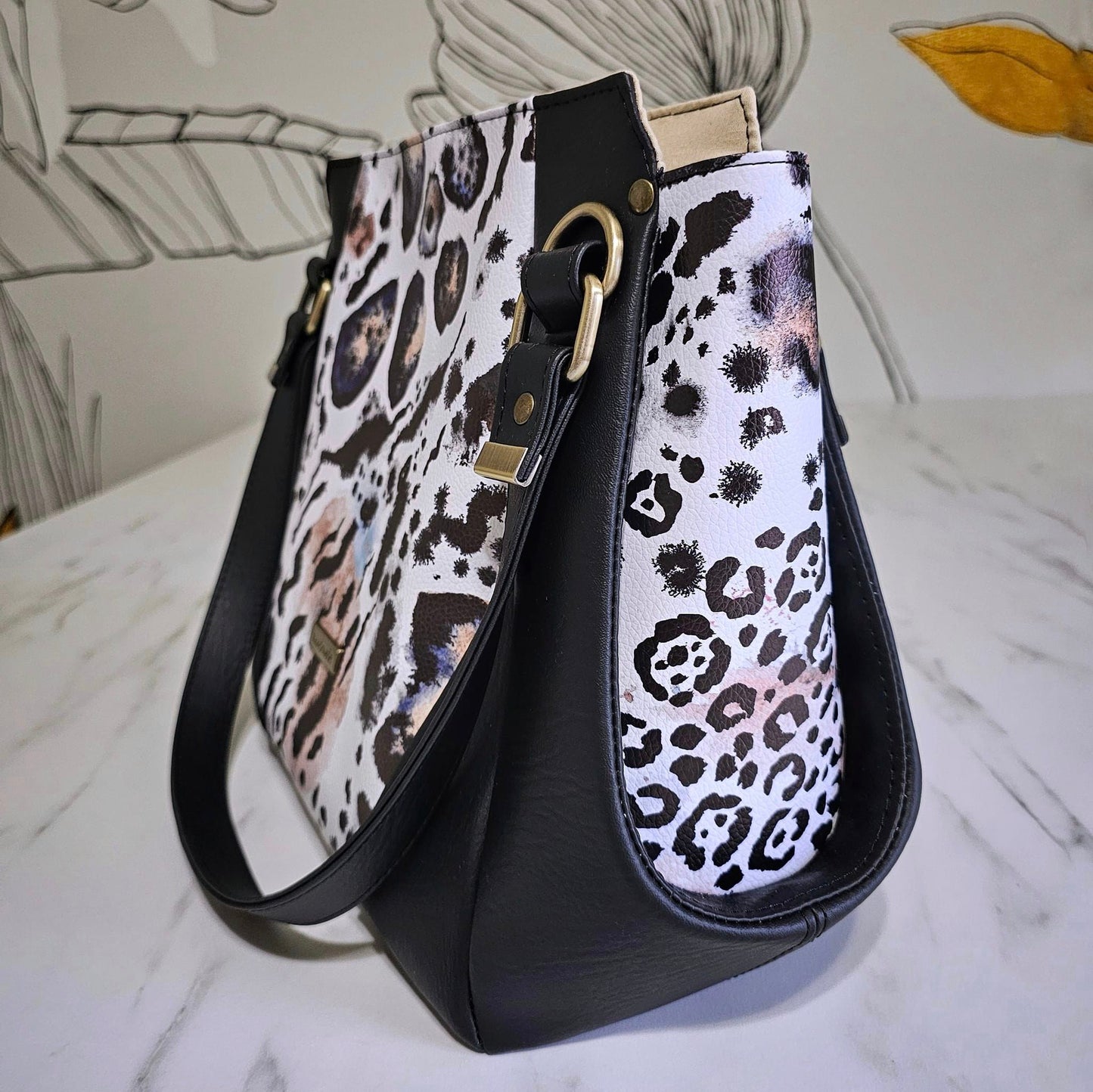 The Samaren Shoulder Bag PDF Pattern with Videos