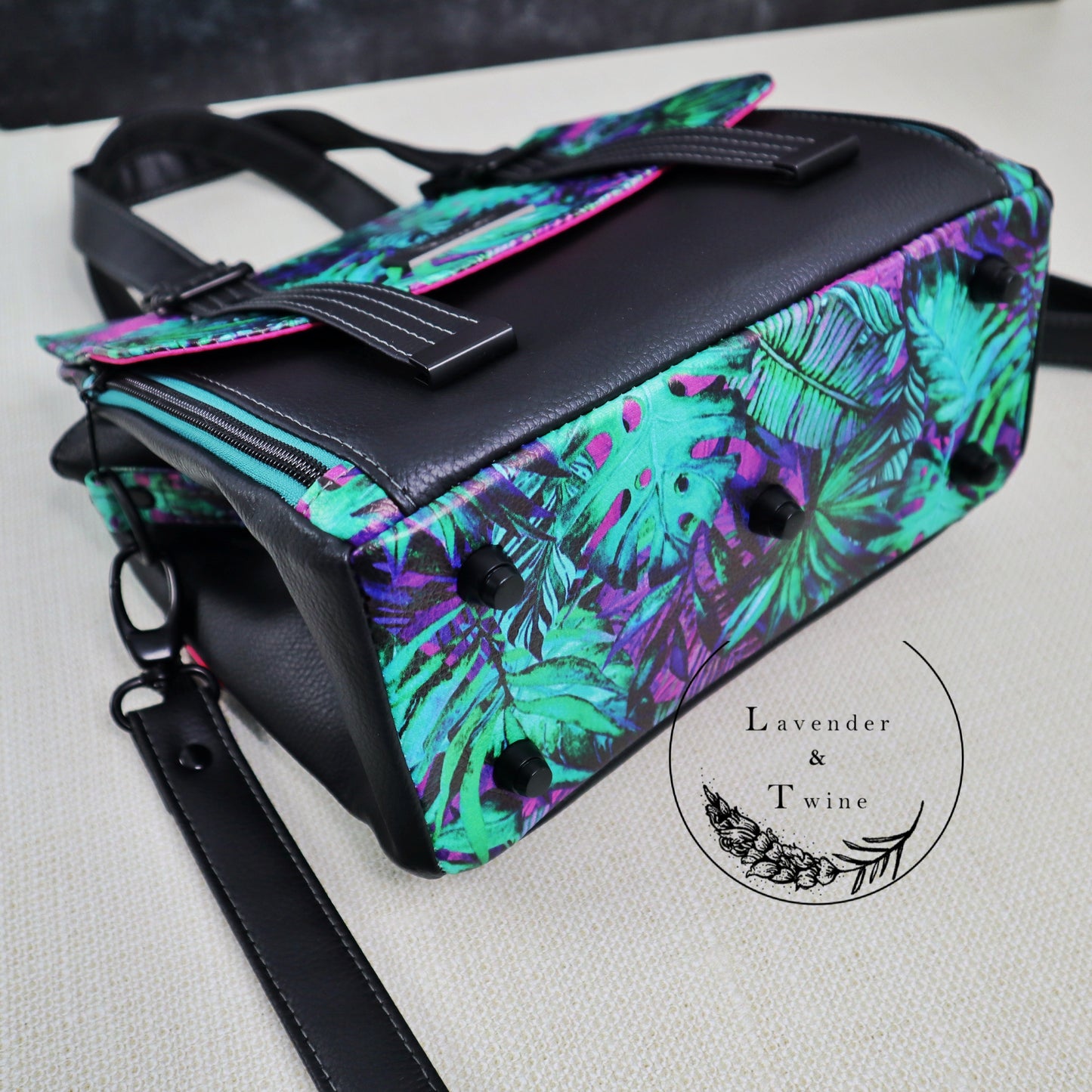 The Vadon Bag PDF Pattern with Videos