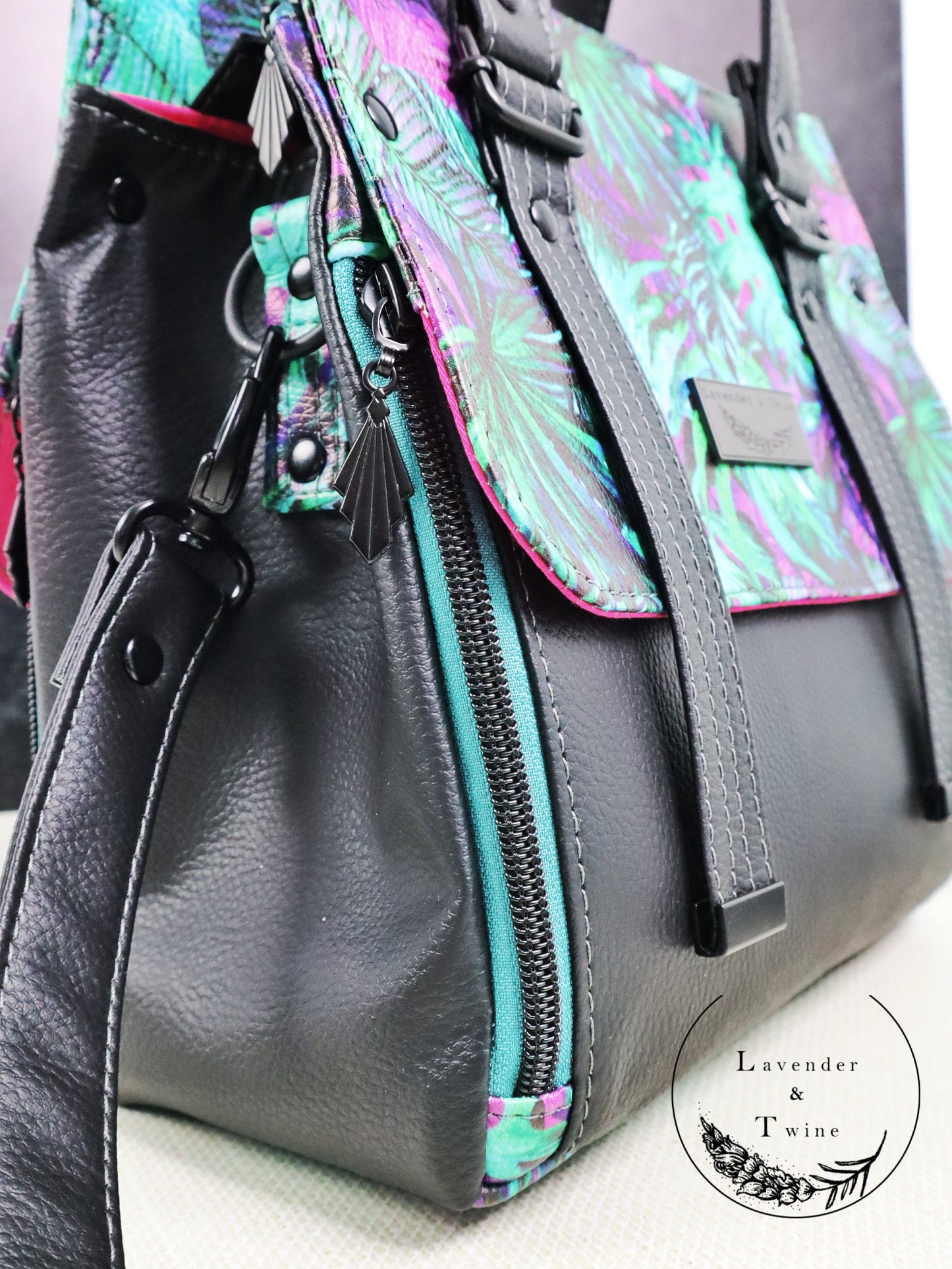 The Vadon Bag PDF Pattern with Videos