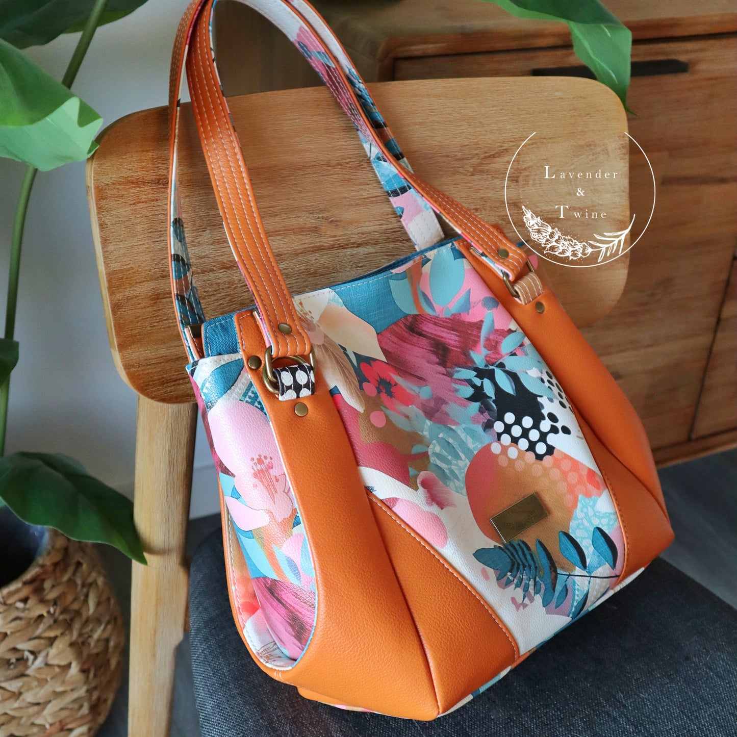 The Samaren Shoulder Bag PDF Pattern with Videos