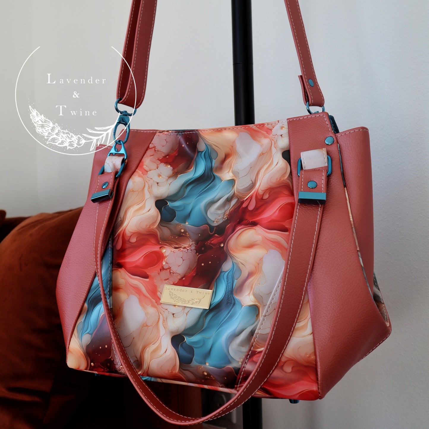 The Samaren Shoulder Bag PDF Pattern with Videos