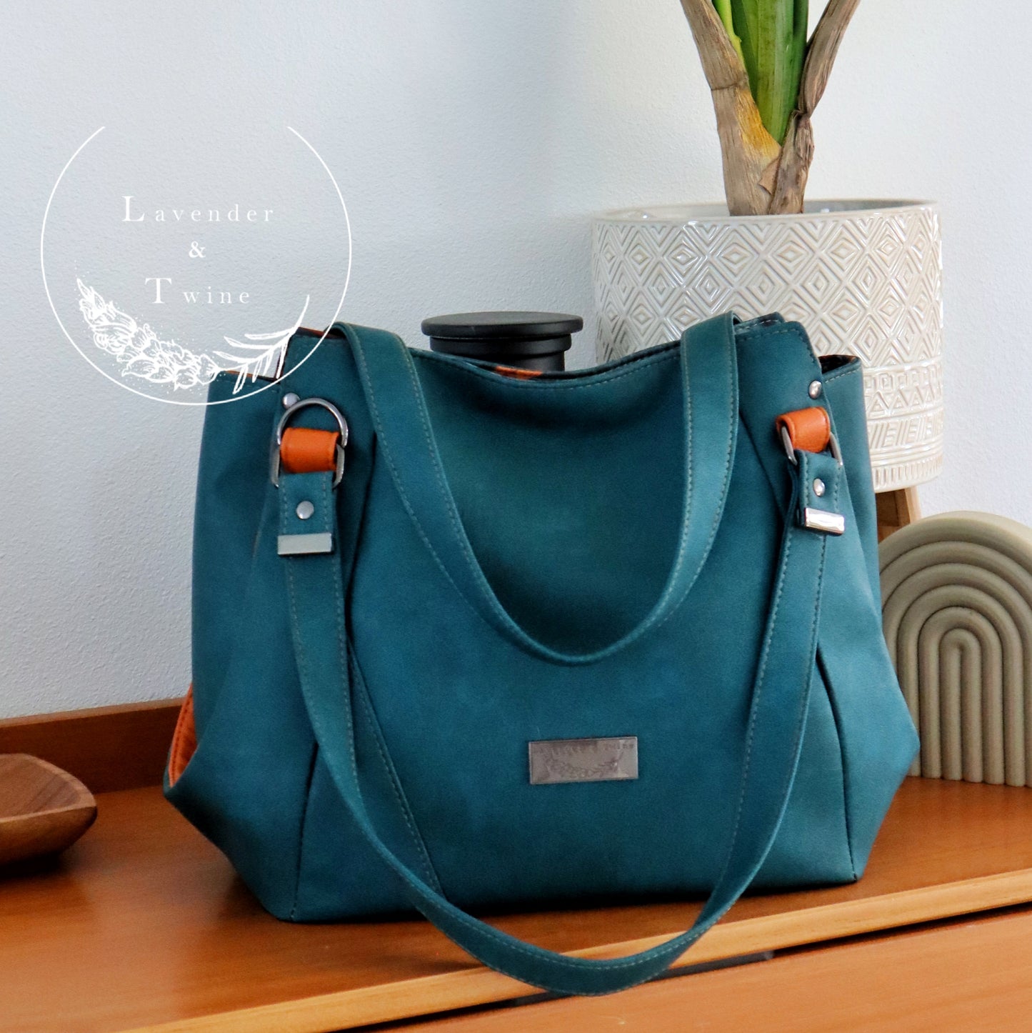 The Samaren Shoulder Bag PDF Pattern with Videos