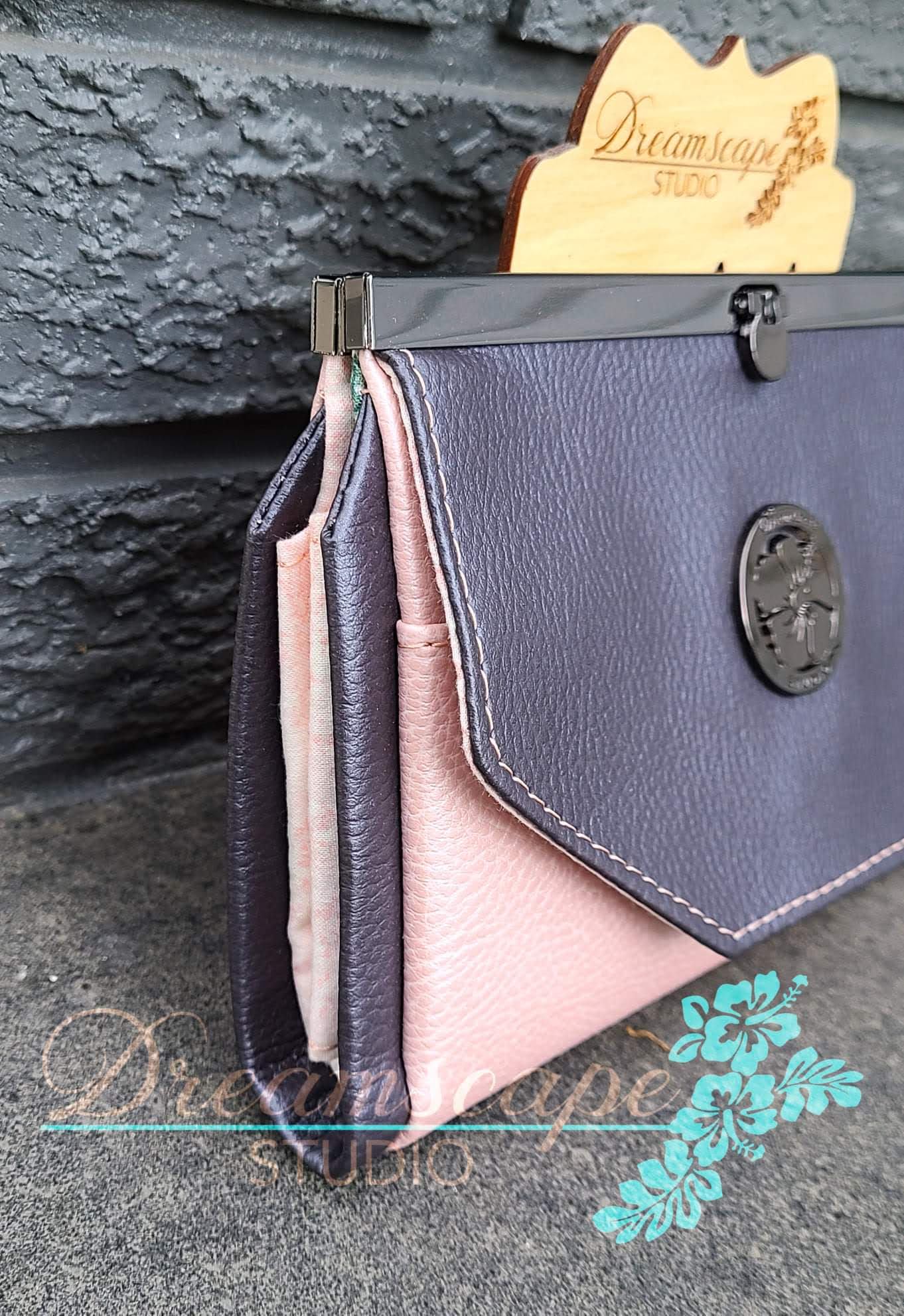The Zephyr Wallet PDF Pattern with Videos