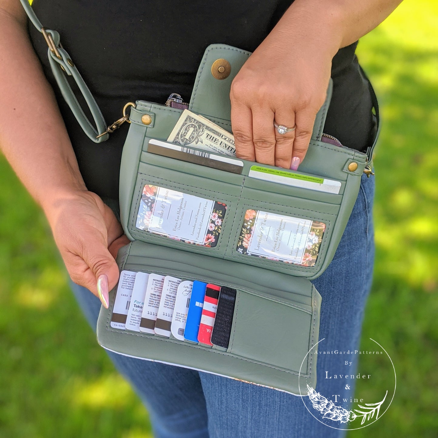 Apricate Clutch Wallet PDF Pattern with Videos