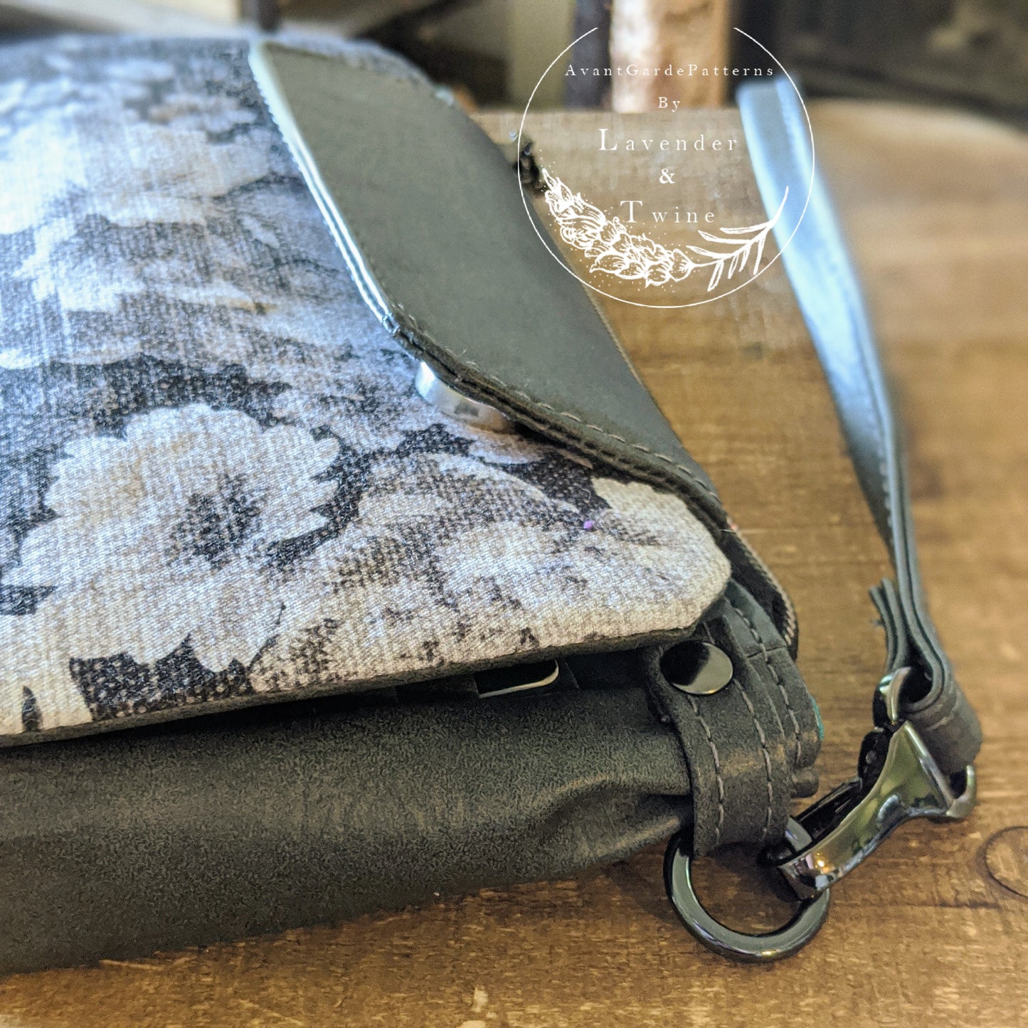 Apricate Clutch Wallet PDF Pattern with Videos