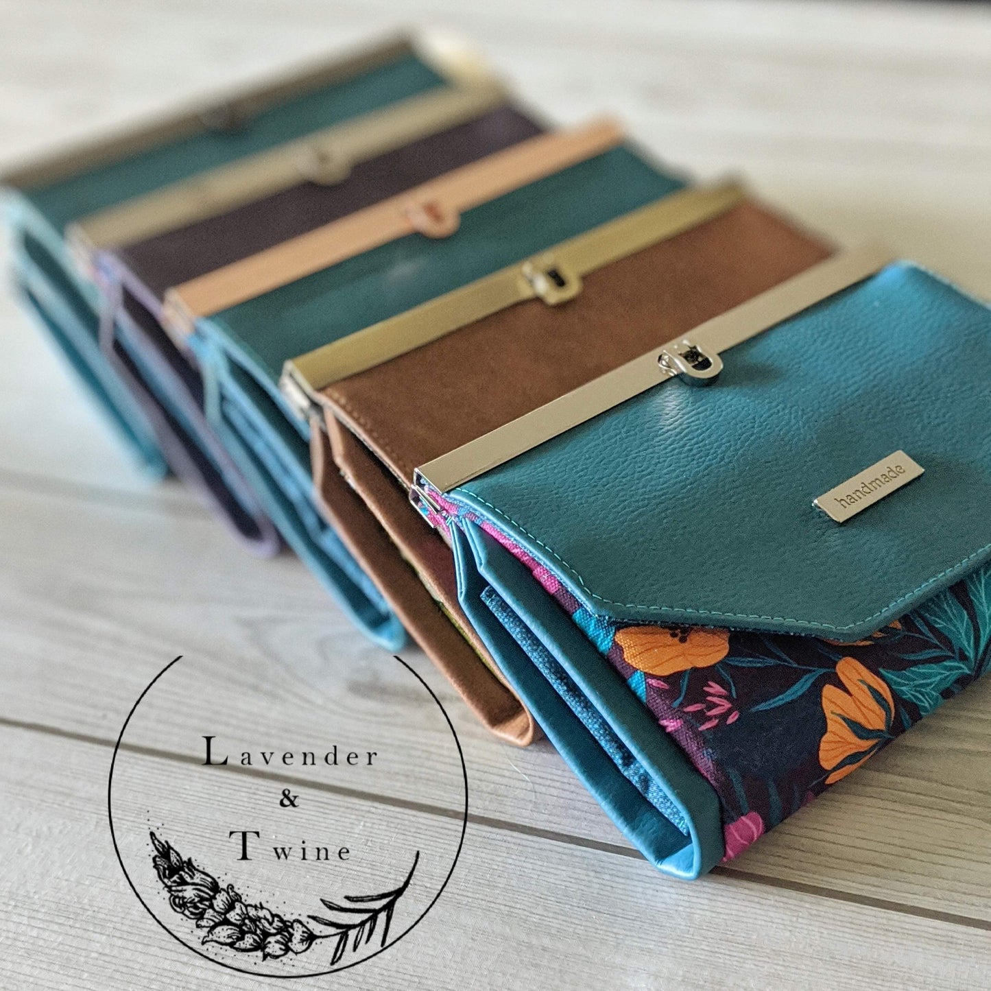 The Zephyr Wallet PDF Pattern with Videos